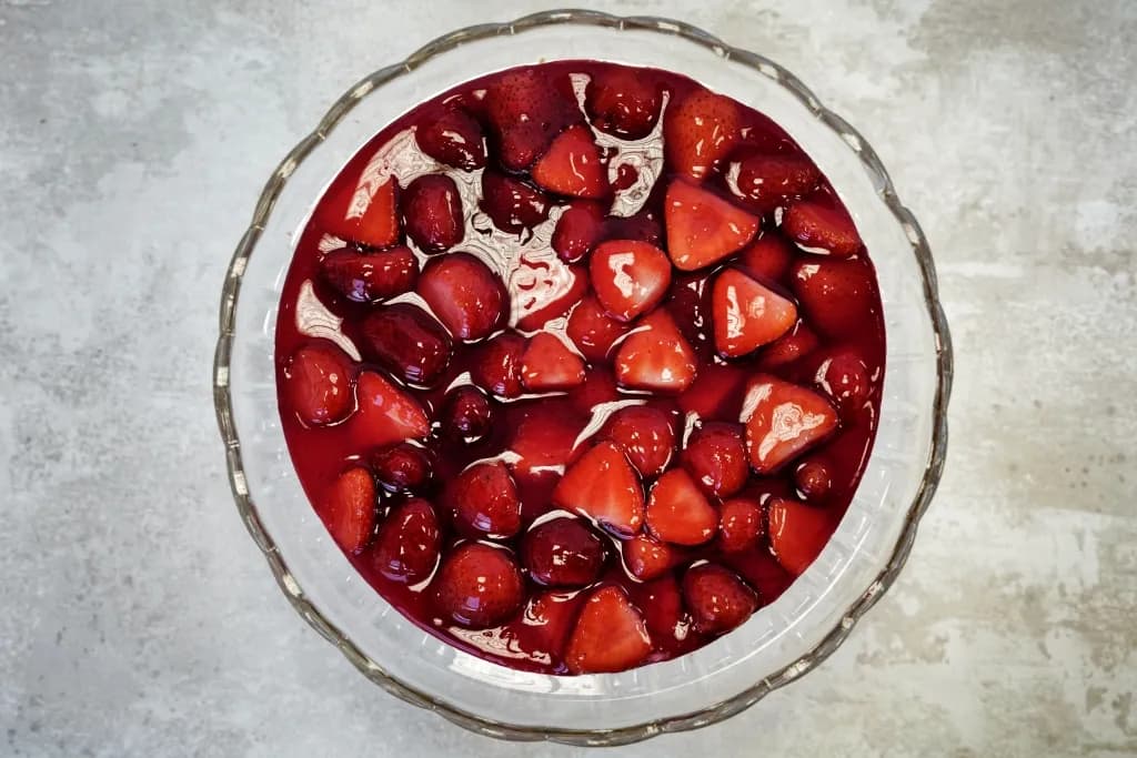 cheesecake_jahoda_zele_2026_pohled_shora.webp_1